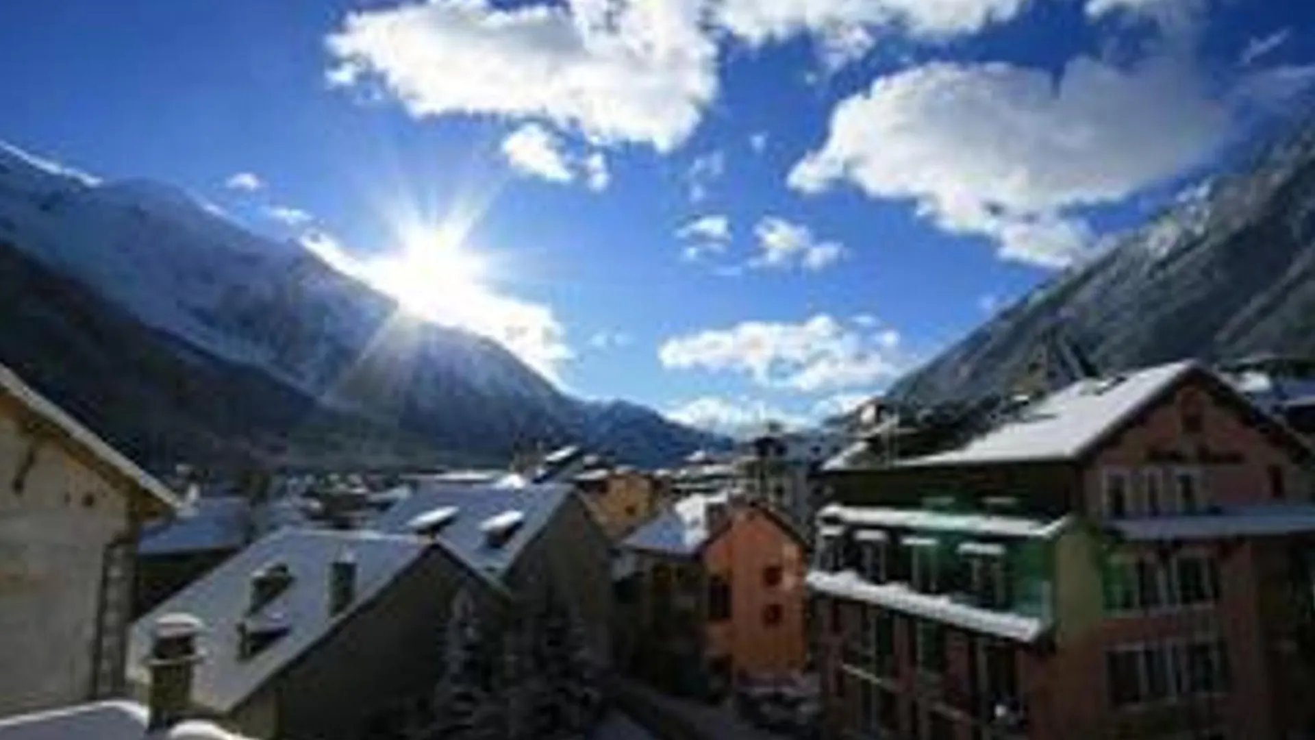 Apartment Chamonix : Bel Appart 8 Pers, 80M², 3 Ch, Centre, Resid. Securisee, Parking, Wifi - Fr-1-507-25