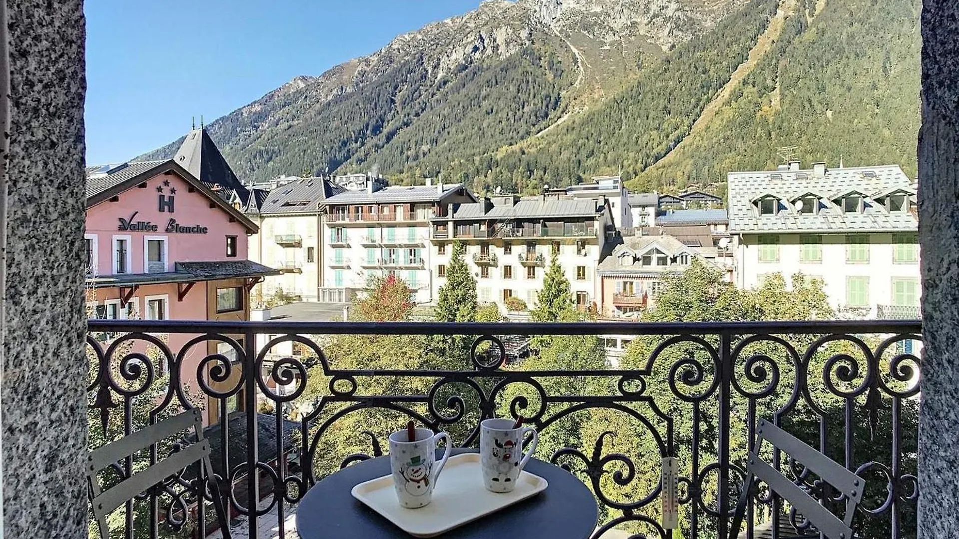 Chamonix : Bel Appart 8 Pers, 80M², 3 Ch, Centre, Resid. Securisee, Parking, Wifi - Fr-1-507-25 0*,  France